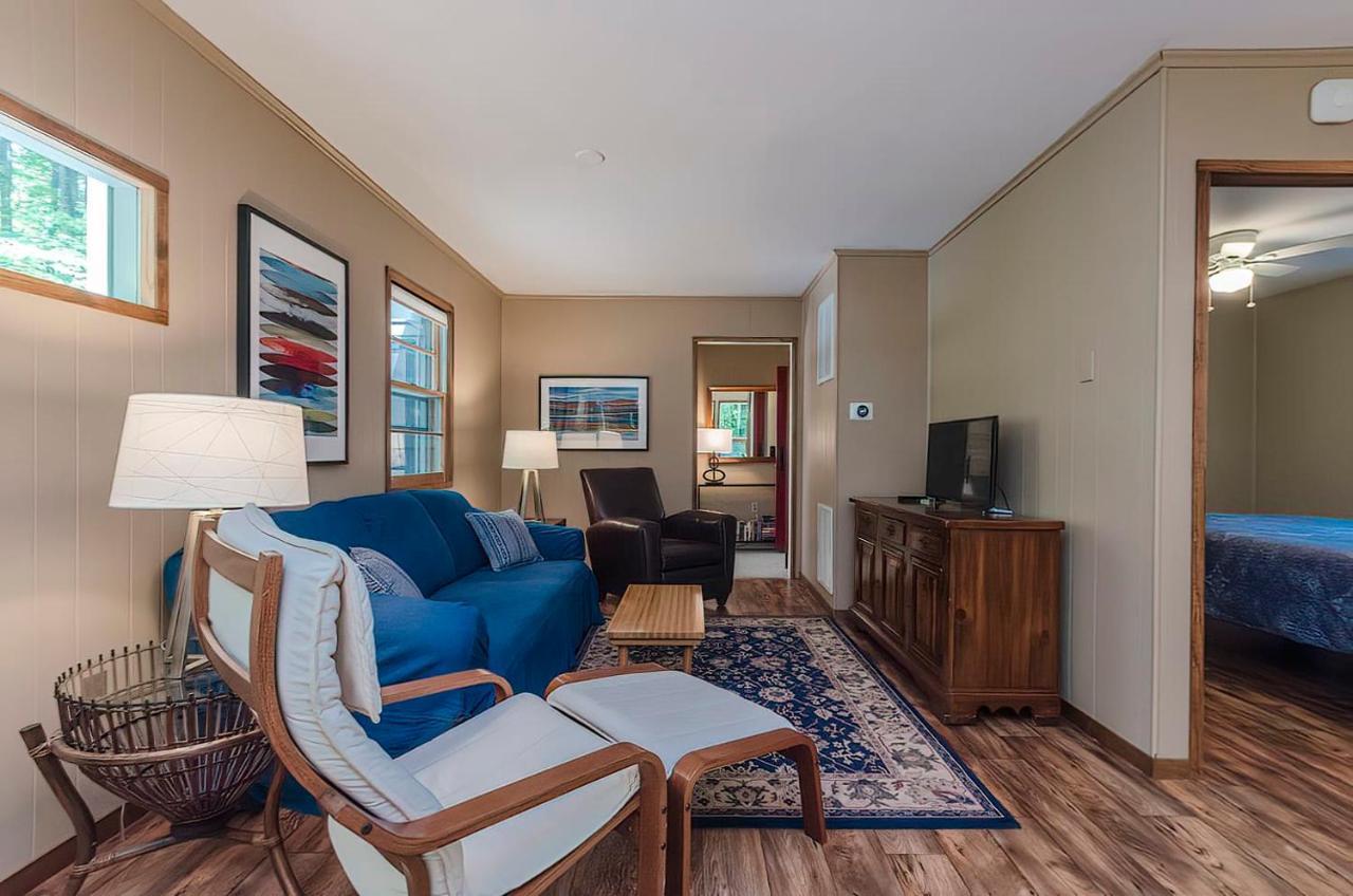 Secluded Oasis W Hot Tub, Screened-In Porch, Wifi! Berkeley Springs Exterior foto